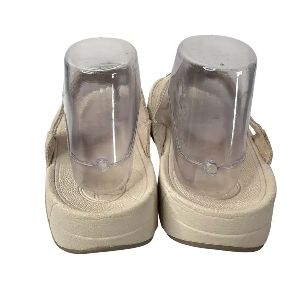FitFlop Womens Lulu Wobbleboard Suede Toe Post Sandals Beige Comfort Size 9